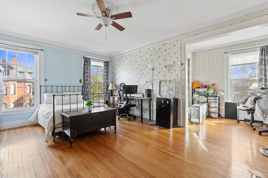 Worcester, Massachusetts, 01610, United States, 17 Bedrooms Bedrooms, ,4 BathroomsBathrooms,Residential,For Sale,1994220