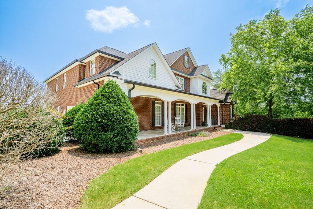 CHATSWORTH, Georgia, 30705, United States, 5 Bedrooms Bedrooms, ,6 BathroomsBathrooms,Residential,For Sale,1846610