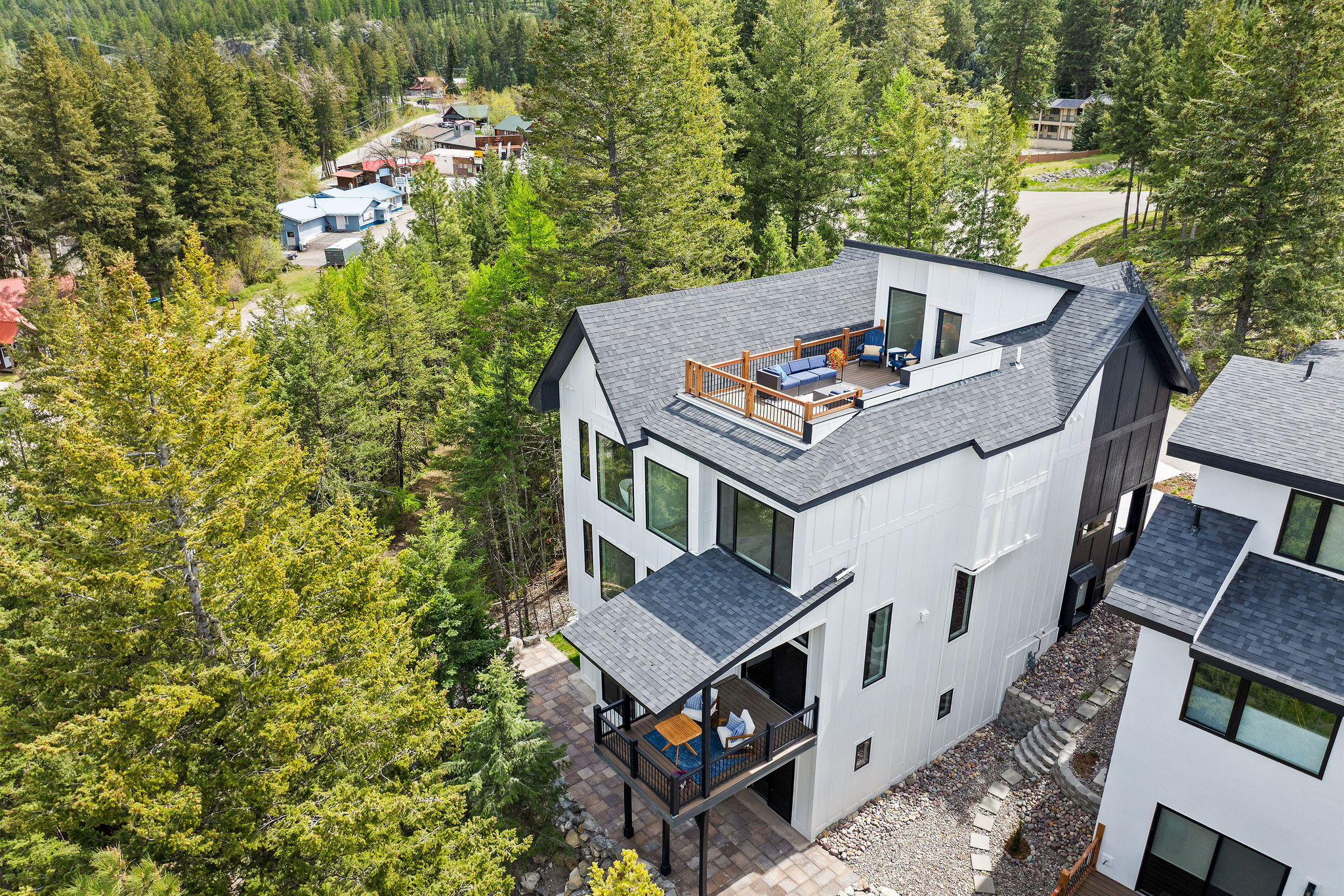  215 Whisper Ridge Drive - 物件實景