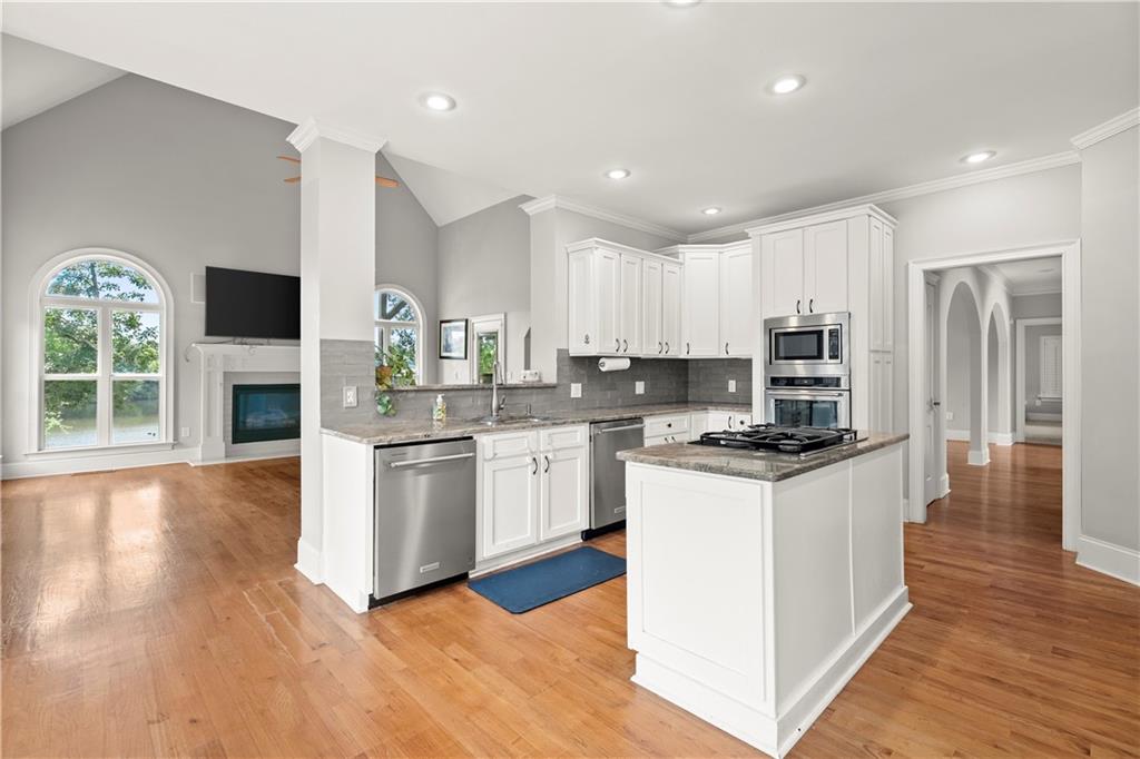 Mcdonough, Georgia, 30253, United States, 6 Bedrooms Bedrooms, ,5 BathroomsBathrooms,Residential,For Sale,1930134
