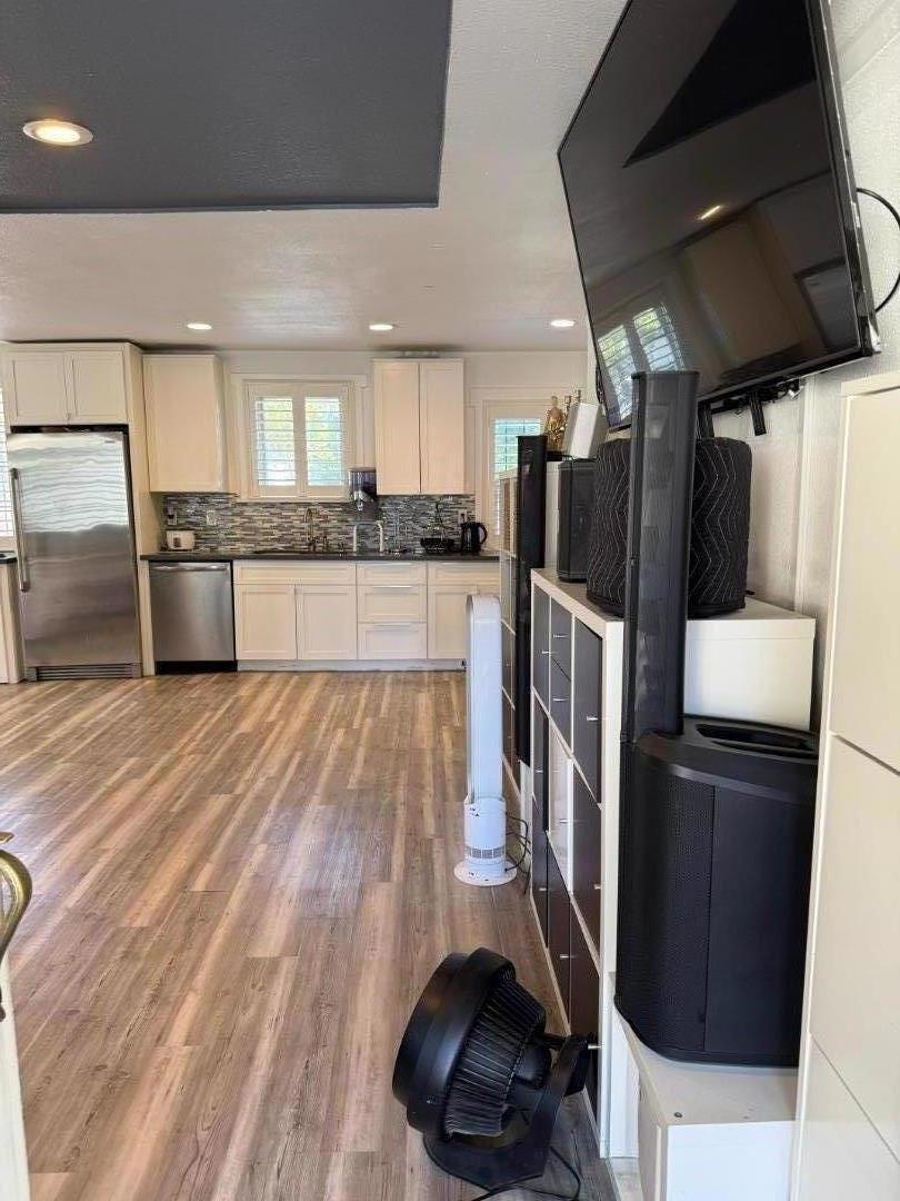 Hayward, California, 94541, United States, 2 Bedrooms Bedrooms, ,1 BathroomBathrooms,Residential,For Sale,1944993