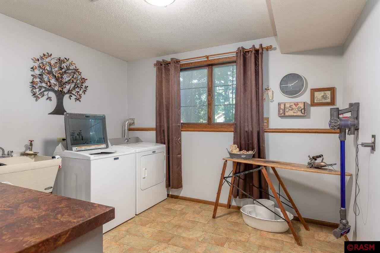 Mankato, Minnesota, 56001, United States, 5 Bedrooms Bedrooms, ,1 BathroomBathrooms,Residential,For Sale,1914135