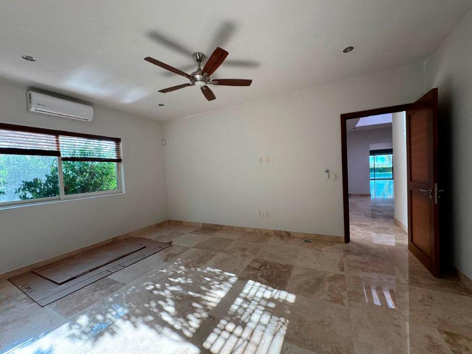 Chapala, Jalisco, 45920, Mexico, 3 Bedrooms Bedrooms, ,5 BathroomsBathrooms,Residential,For Sale,1838444
