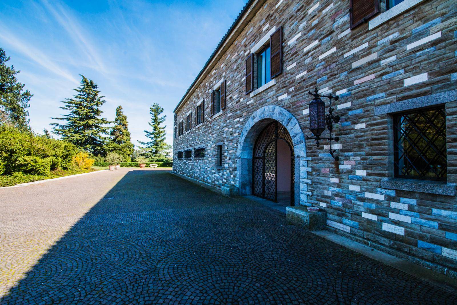 Acqui Terme, Alessandria, 15011, IT, 8 Bedrooms Bedrooms, ,12 BathroomsBathrooms,Residential,For Sale,1876456