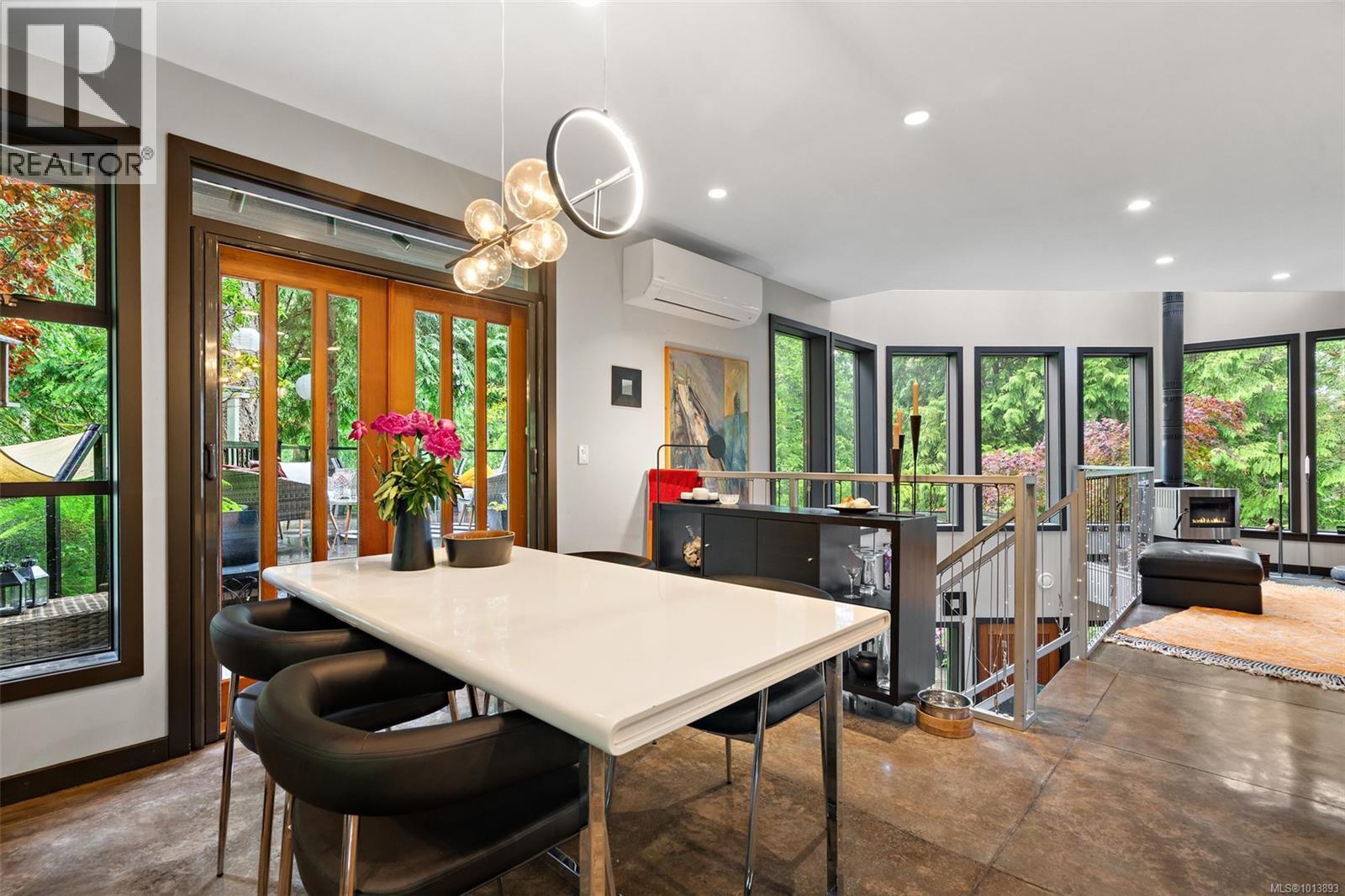 NORTH SAANICH, British Columbia, V8L 5K1, CA, 3 Bedrooms Bedrooms, ,3 BathroomsBathrooms,Residential,For Sale,1951213