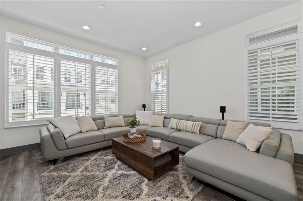 Atlanta, Georgia, 30307, United States, 3 Bedrooms Bedrooms, ,4 BathroomsBathrooms,Residential,For Sale,1950336