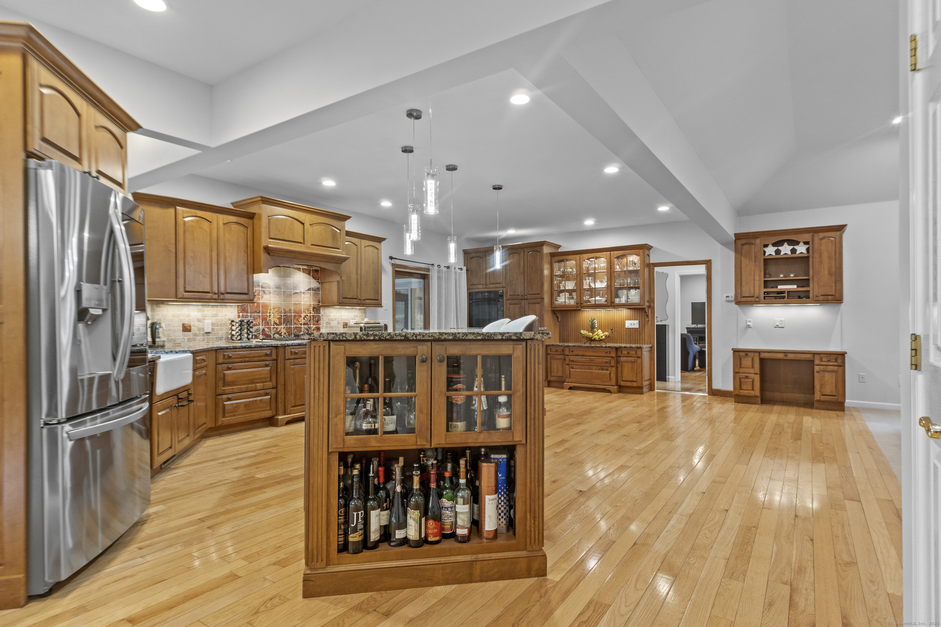 Monroe, Connecticut, 06468, United States, 5 Bedrooms Bedrooms, ,4 BathroomsBathrooms,Residential,For Sale,1744682