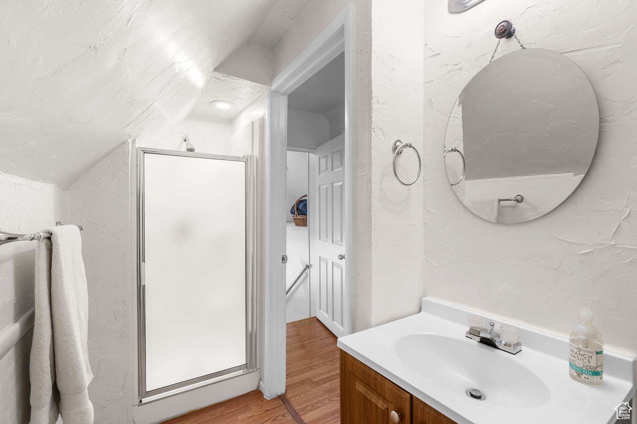 Farmington, Utah, 84025, United States, 4 Bedrooms Bedrooms, ,2 BathroomsBathrooms,Residential,For Sale,1866818