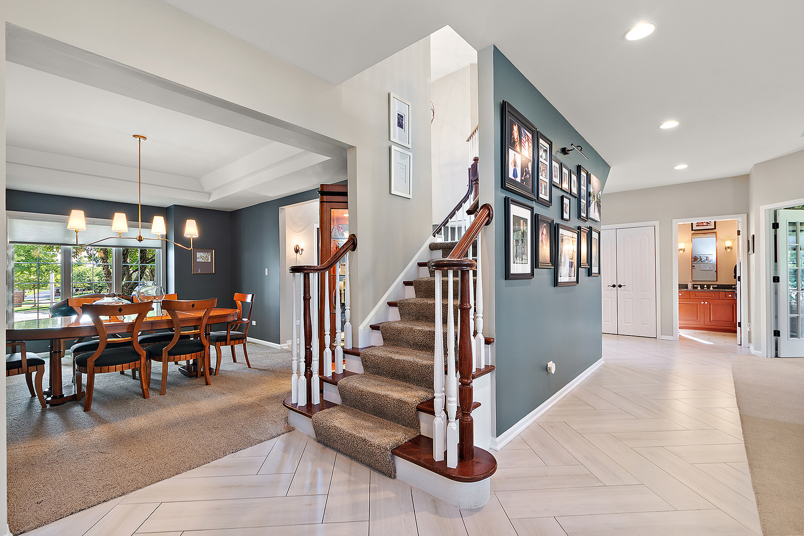 Orland Park, Illinois, 60467, United States, 5 Bedrooms Bedrooms, ,3 BathroomsBathrooms,Residential,For Sale,1937885