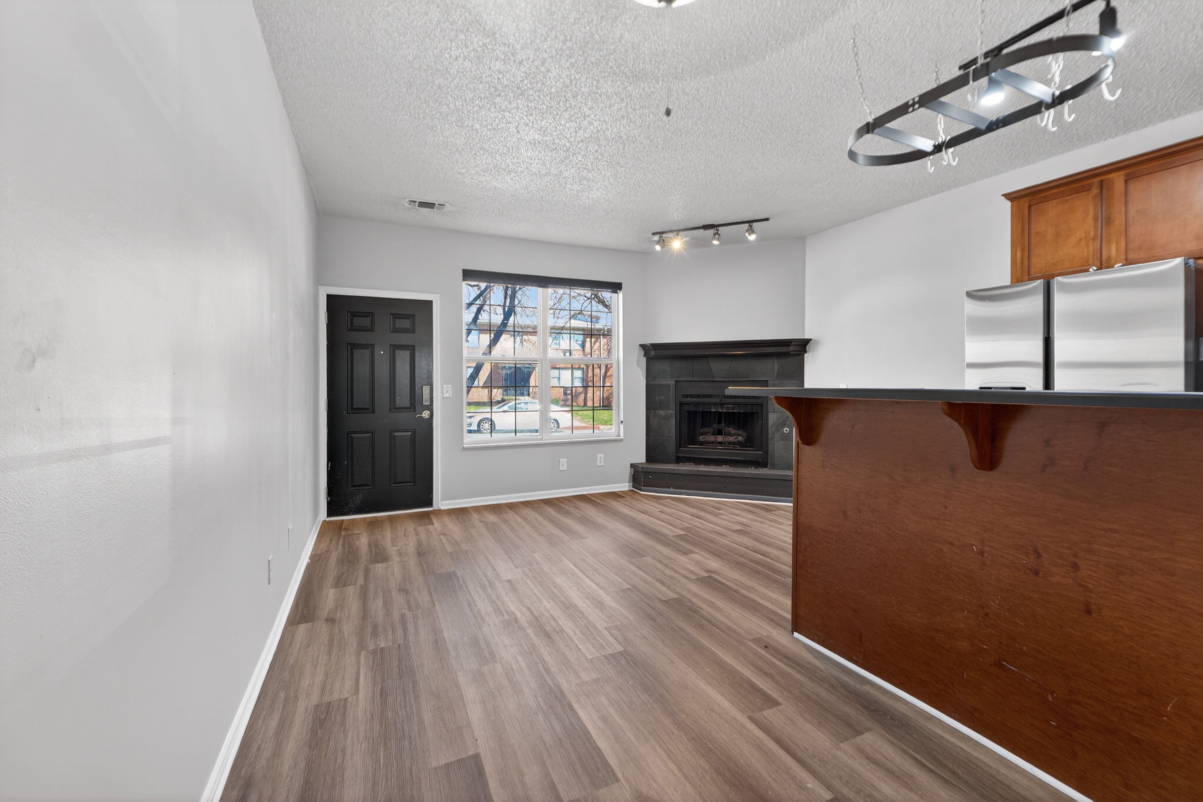  911 West 41st Place, Kansas City, MO 64111 - 物件實景