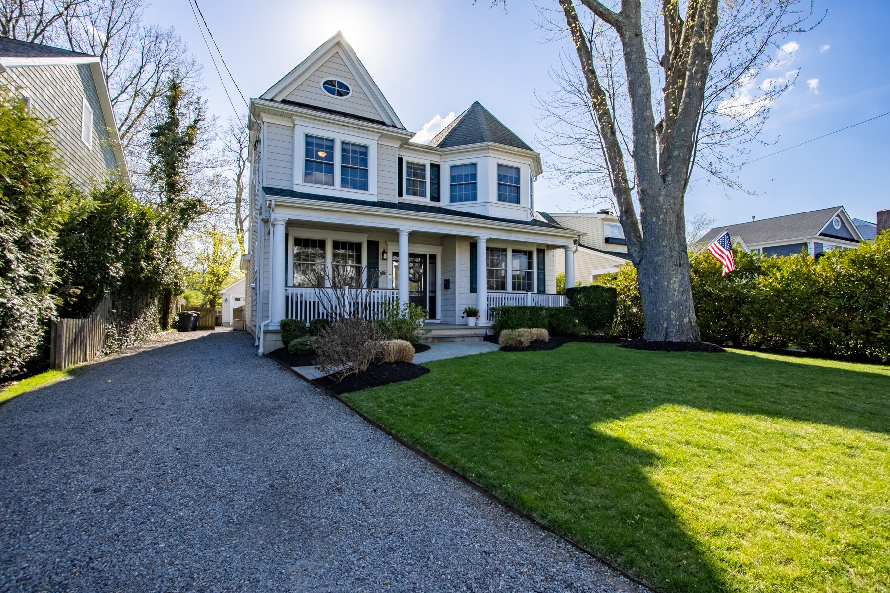  Beautifully designed home offers the perfect blend of comfort, style, - 物件實景