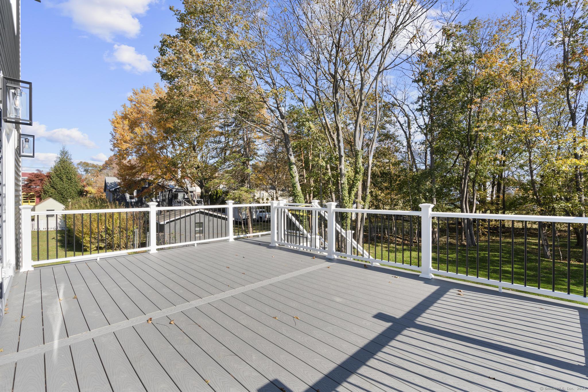 Milford, Connecticut, 06460, United States, 4 Bedrooms Bedrooms, ,4 BathroomsBathrooms,Residential,For Sale,1987652