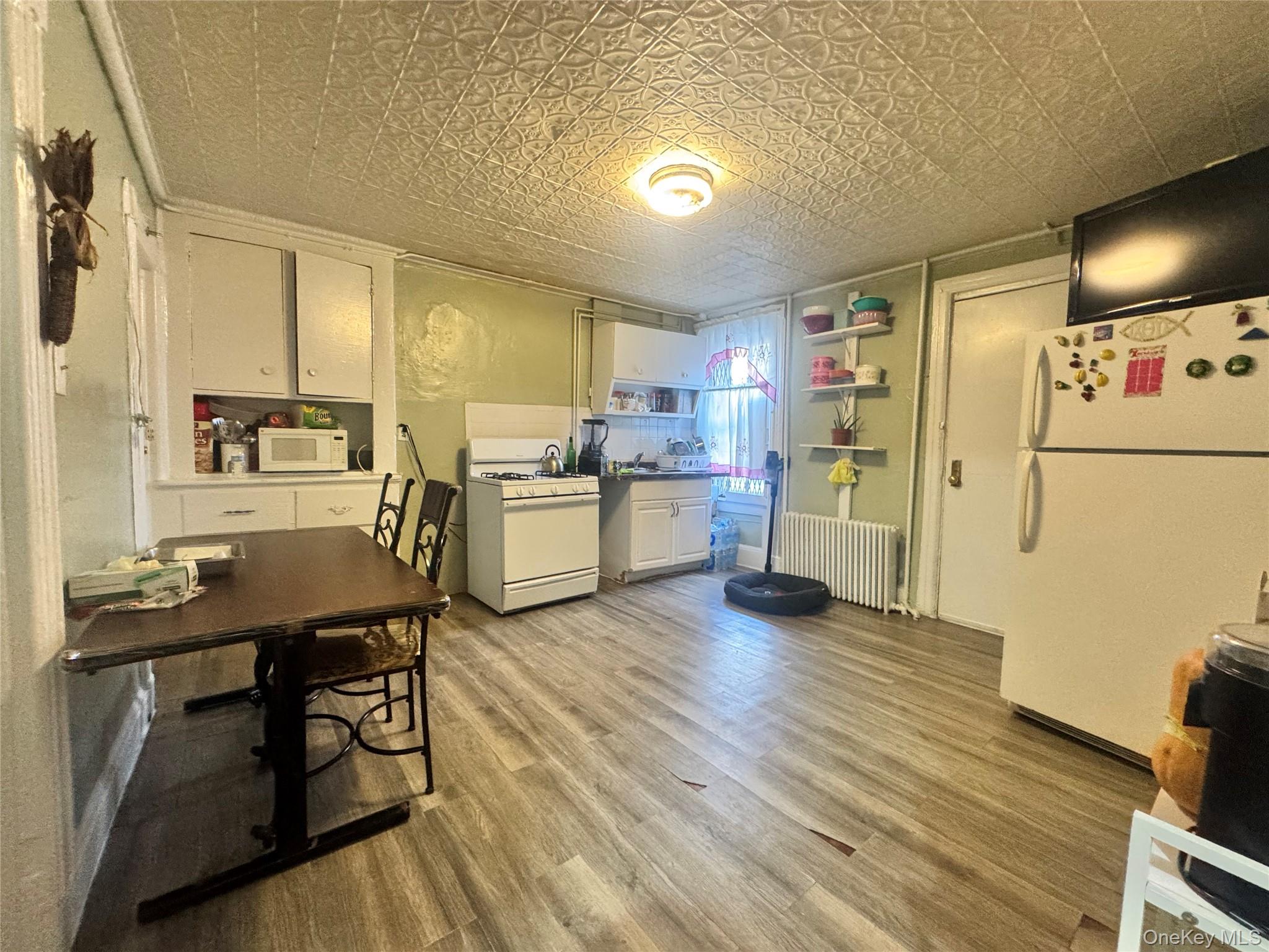 Bronx, New York, 10451, United States, 7 Bedrooms Bedrooms, ,3 BathroomsBathrooms,Residential,For Sale,1942162