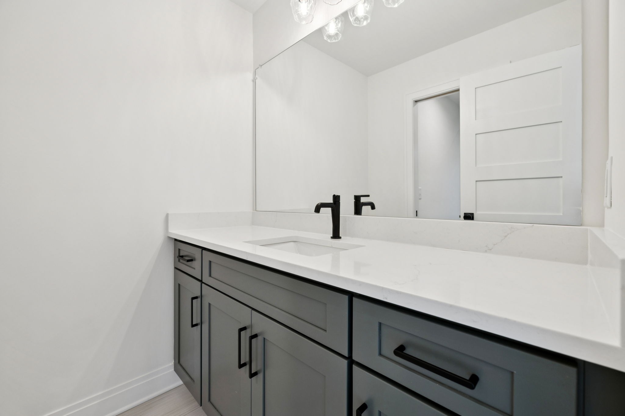 Nashville, Tennessee, 37206, United States, 4 Bedrooms Bedrooms, ,4 BathroomsBathrooms,Residential,For Sale,1918812