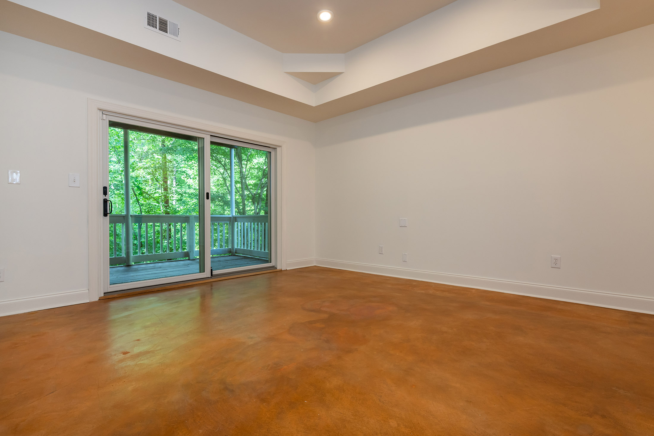  Thoughtfully Renovated Contemporary Home - 物件實景