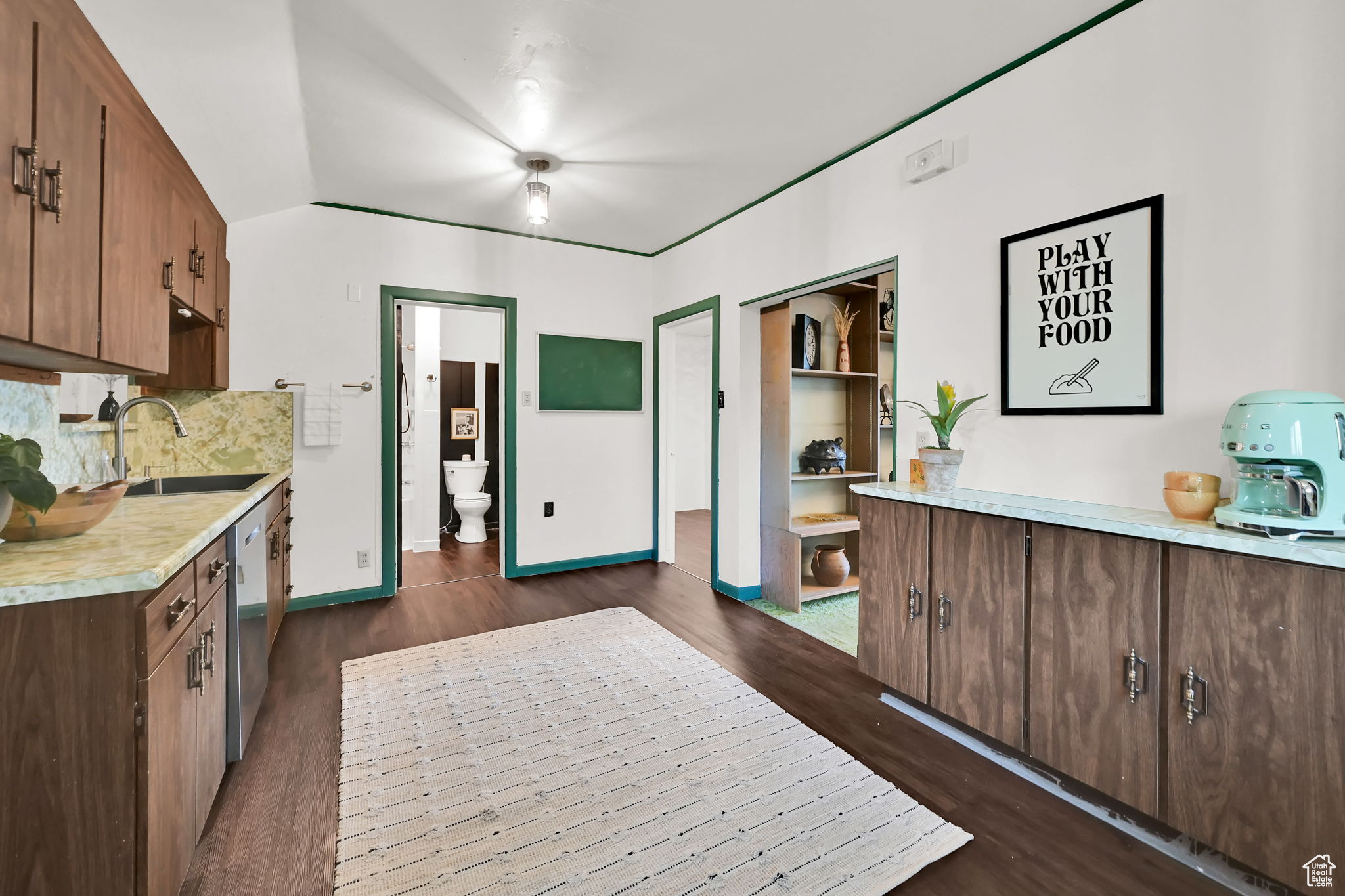 Salt Lake City, Utah, 84103, United States, 3 Bedrooms Bedrooms, ,2 BathroomsBathrooms,Residential,For Sale,1925078