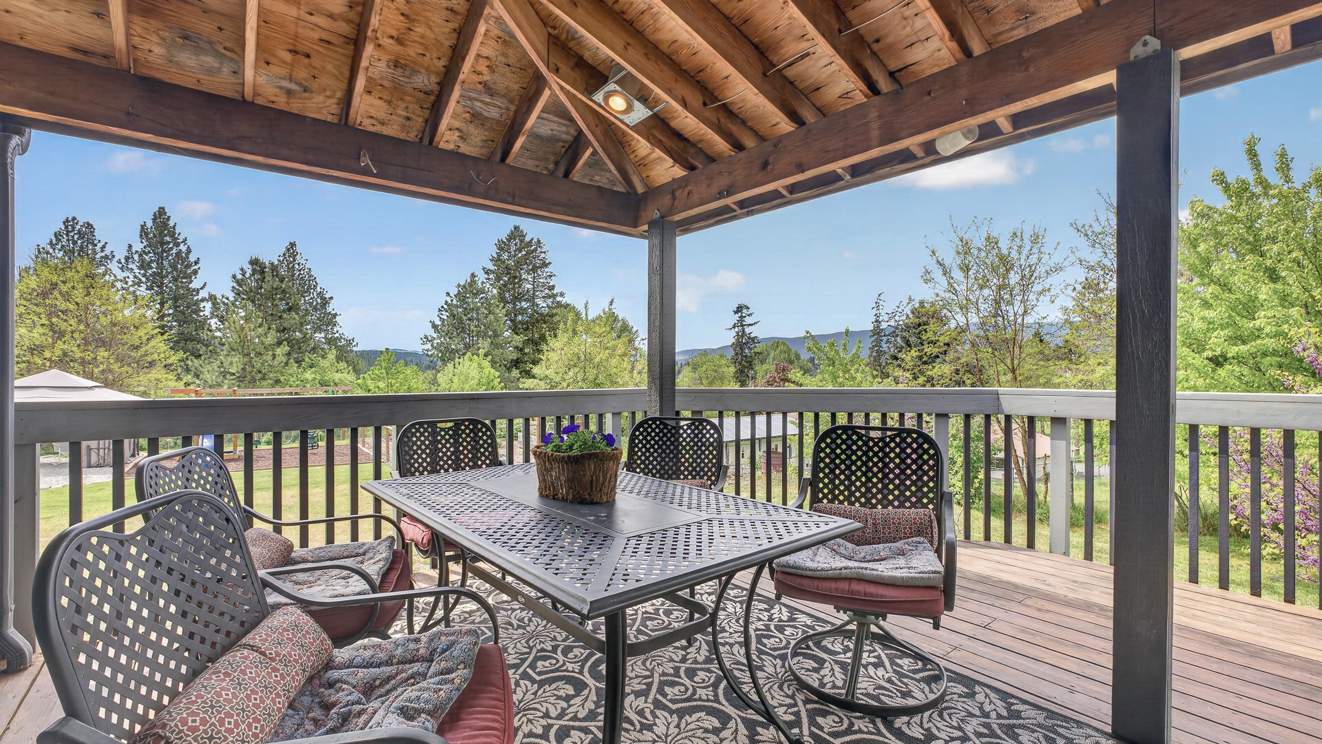 Bonners Ferry, Idaho, 83805, United States, 4 Bedrooms Bedrooms, ,4 BathroomsBathrooms,Residential,For Sale,1980199