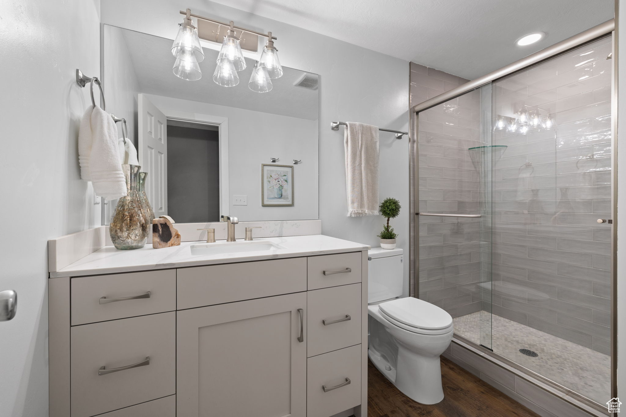 West Jordan, Utah, 84084, United States, 4 Bedrooms Bedrooms, ,3 BathroomsBathrooms,Residential,For Sale,1867498