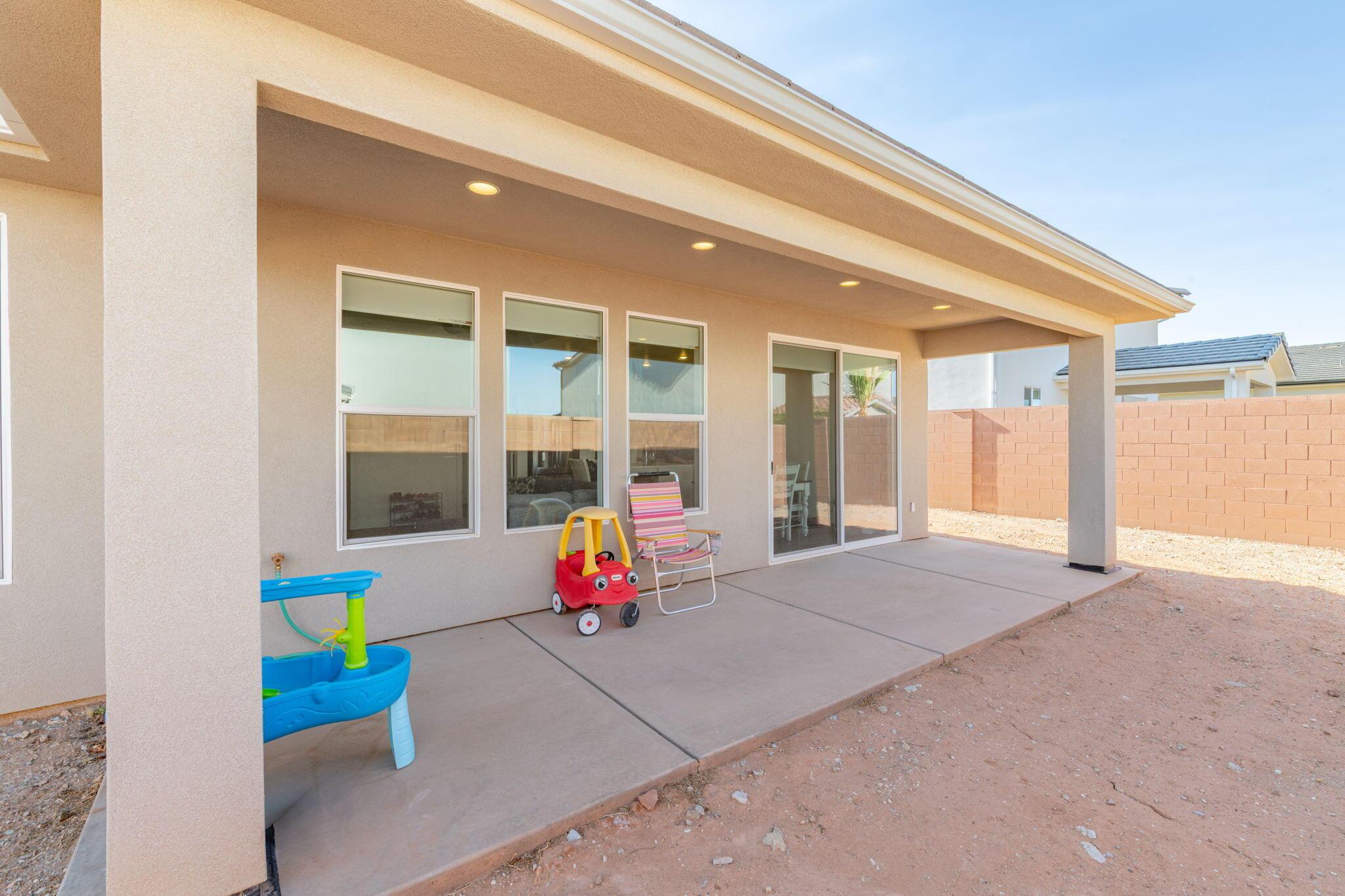 Washington, Utah, 84780, United States, 3 Bedrooms Bedrooms, ,2 BathroomsBathrooms,Residential,For Sale,1892539