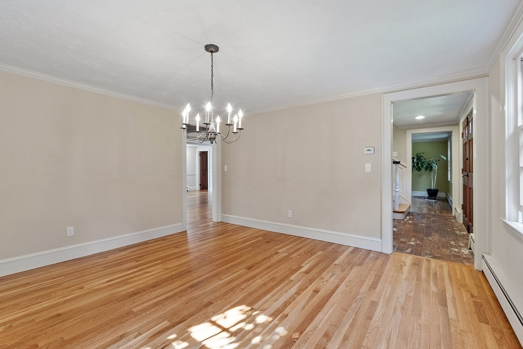 Harvard, Massachusetts, 01451, United States, 4 Bedrooms Bedrooms, ,3 BathroomsBathrooms,Residential,For Sale,1895832