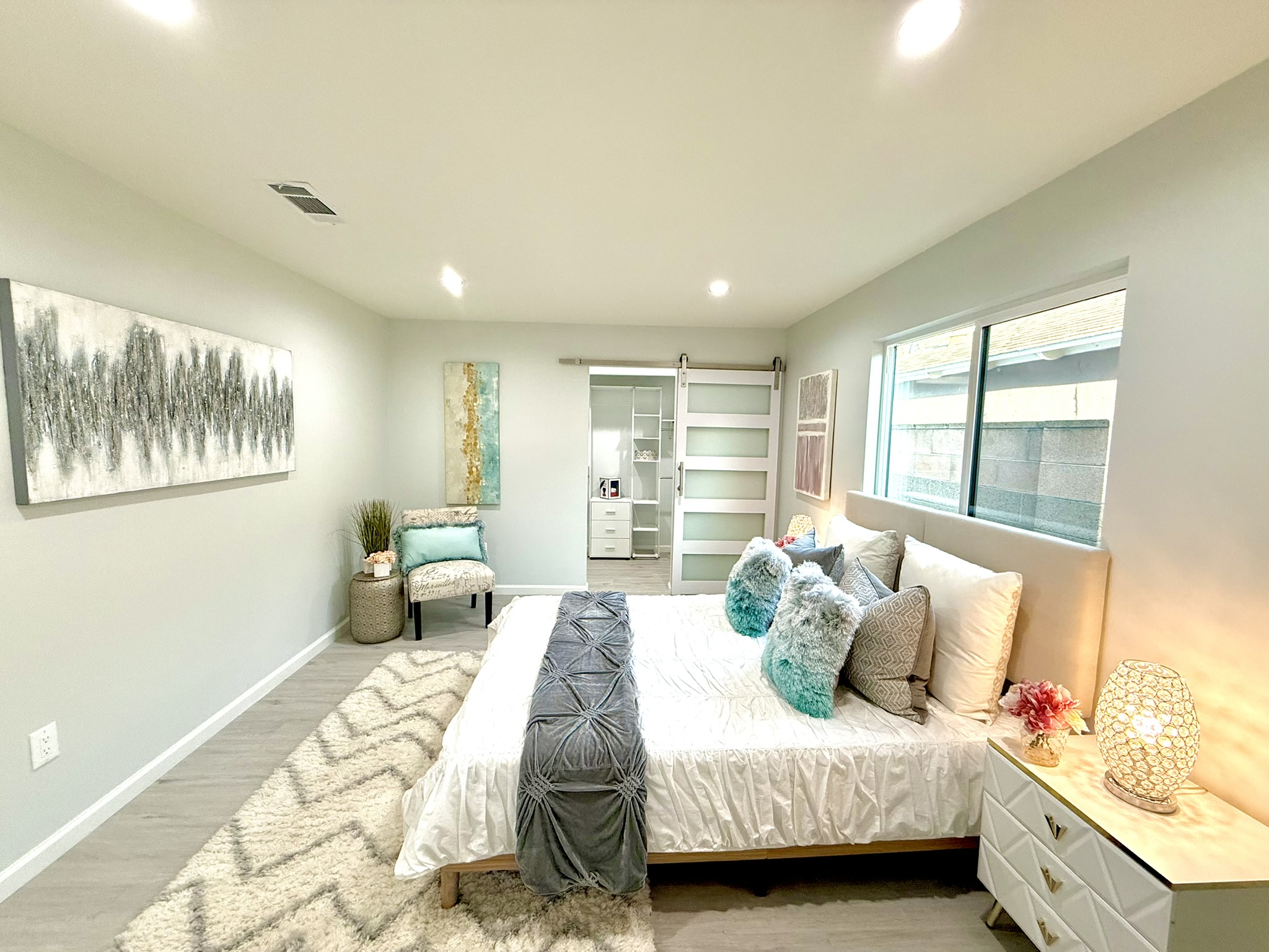 Los Alamitos, California, 90720, United States, 5 Bedrooms Bedrooms, ,4 BathroomsBathrooms,Residential,For Sale,1895084