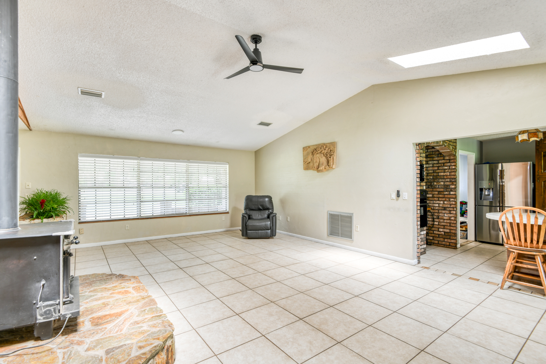 Palatka, Florida, 32177, United States, 4 Bedrooms Bedrooms, ,3 BathroomsBathrooms,Residential,For Sale,1865874