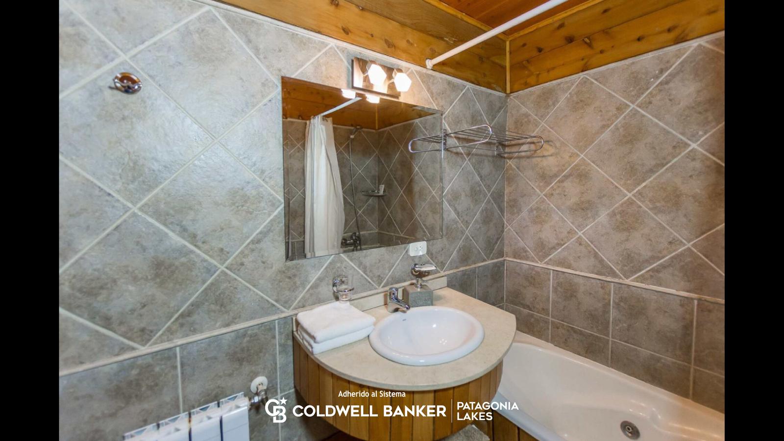 VENTA Casa 210m2 lote 3.416m2 m2 En barrio privad, Villa La Angostura, AR-Q, AR, 3 Bedrooms Bedrooms, ,4 BathroomsBathrooms,Residential,For Sale,VENTA Casa 210m2 lote 3.416m2 m2 En barrio privad,1459809