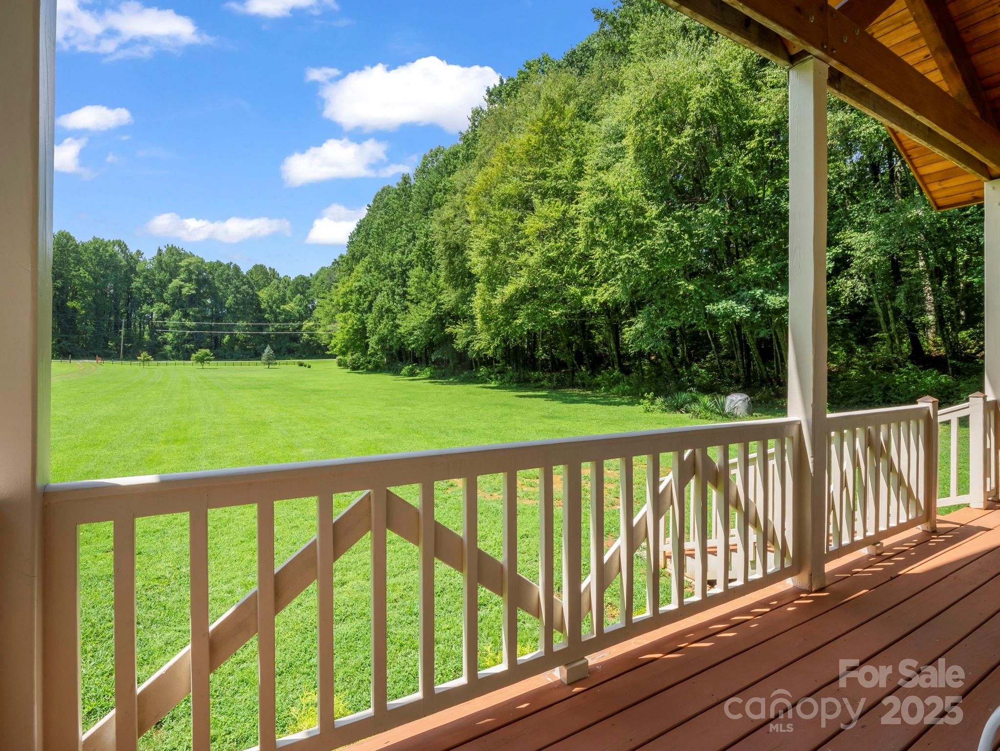 Saluda, North Carolina, 28773, United States, 3 Bedrooms Bedrooms, ,2 BathroomsBathrooms,Residential,For Sale,1978569