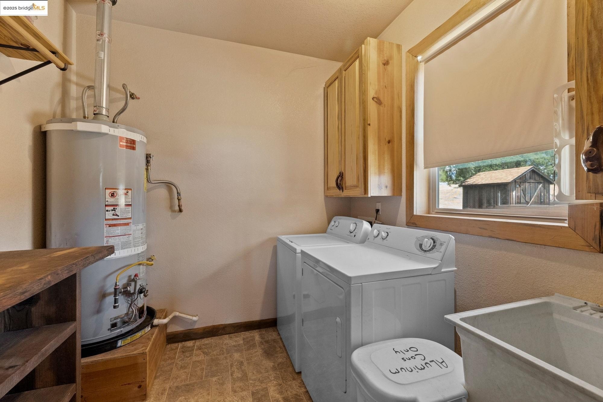 Chinese Camp, California, 95309, United States, 1 Bedroom Bedrooms, ,2 BathroomsBathrooms,Residential,For Sale,1975646