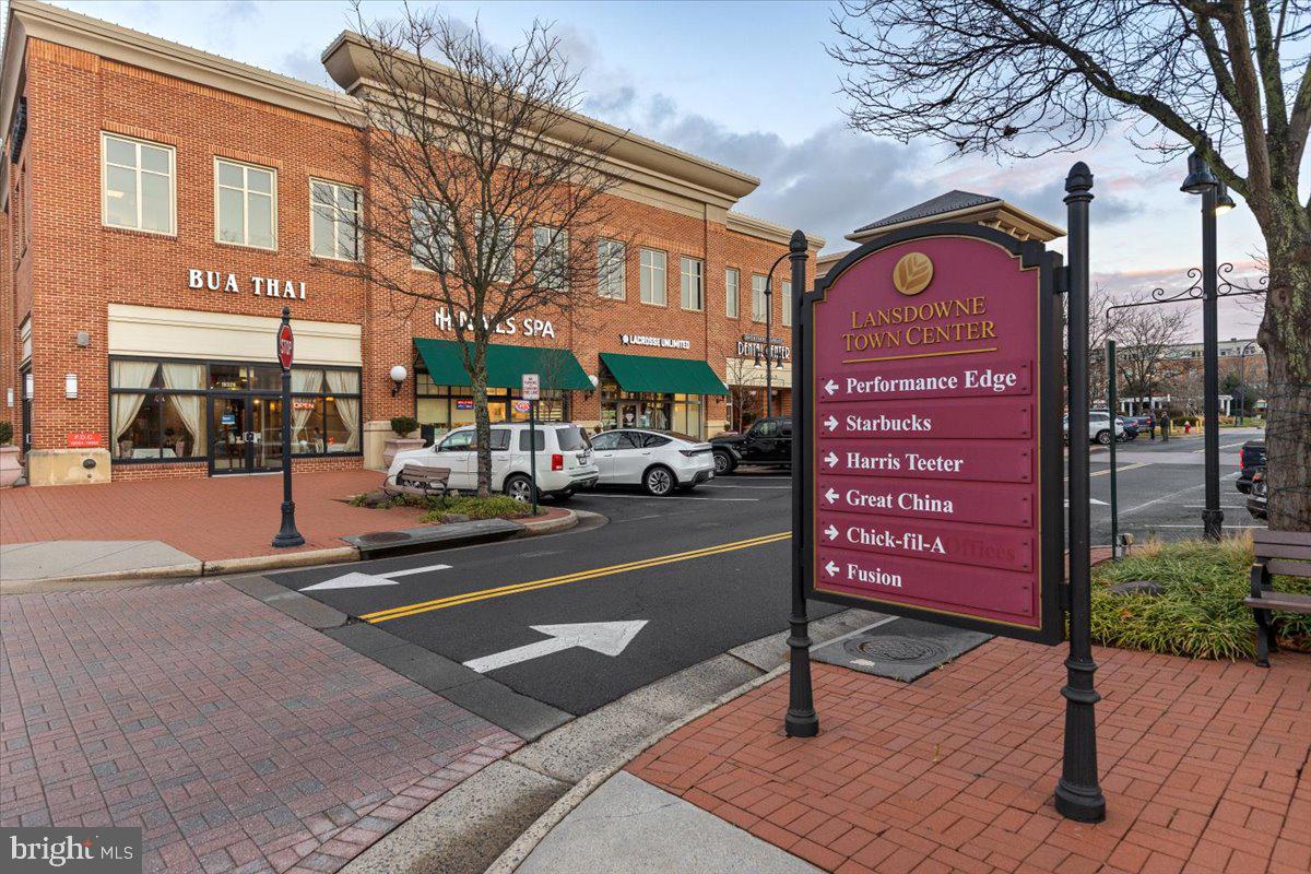 Leesburg, Virginia, 20176, United States, 3 Bedrooms Bedrooms, ,4 BathroomsBathrooms,Residential,For Sale,2003528