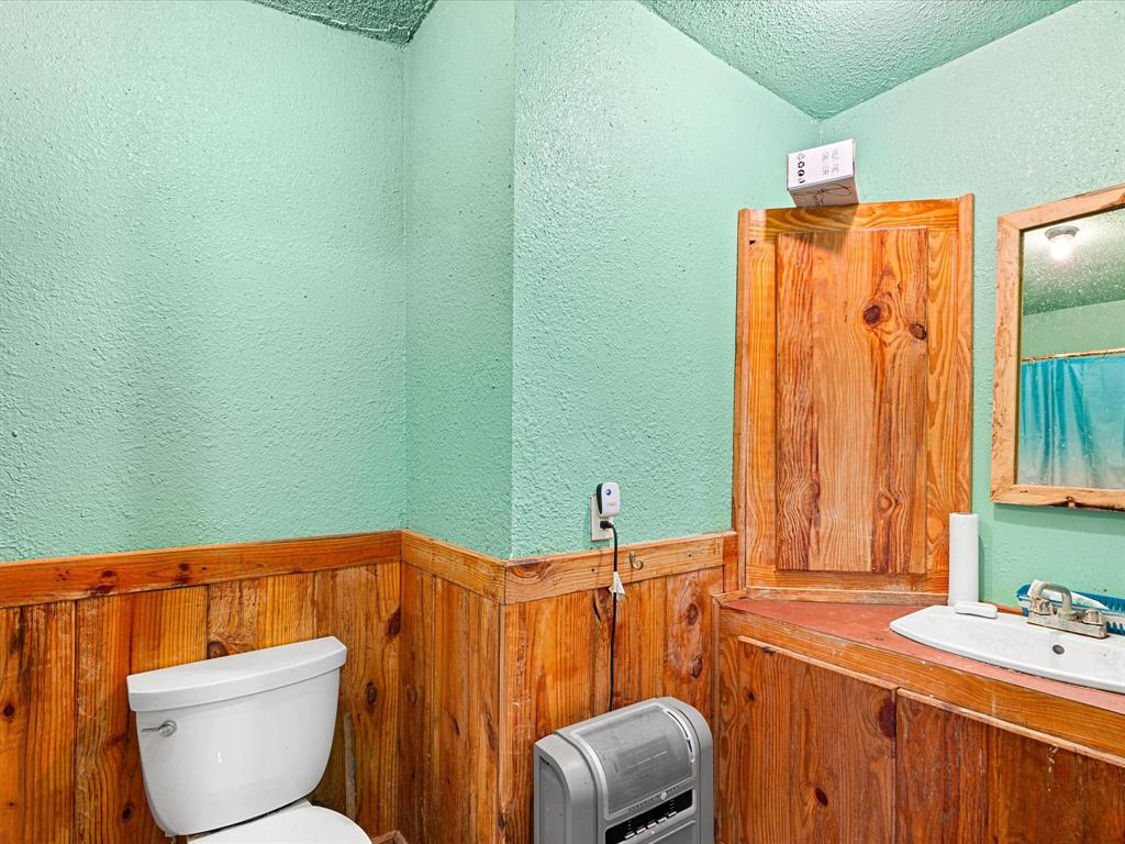 Ennis, Texas, 75119, United States, 3 Bedrooms Bedrooms, ,3 BathroomsBathrooms,Residential,For Sale,1928326
