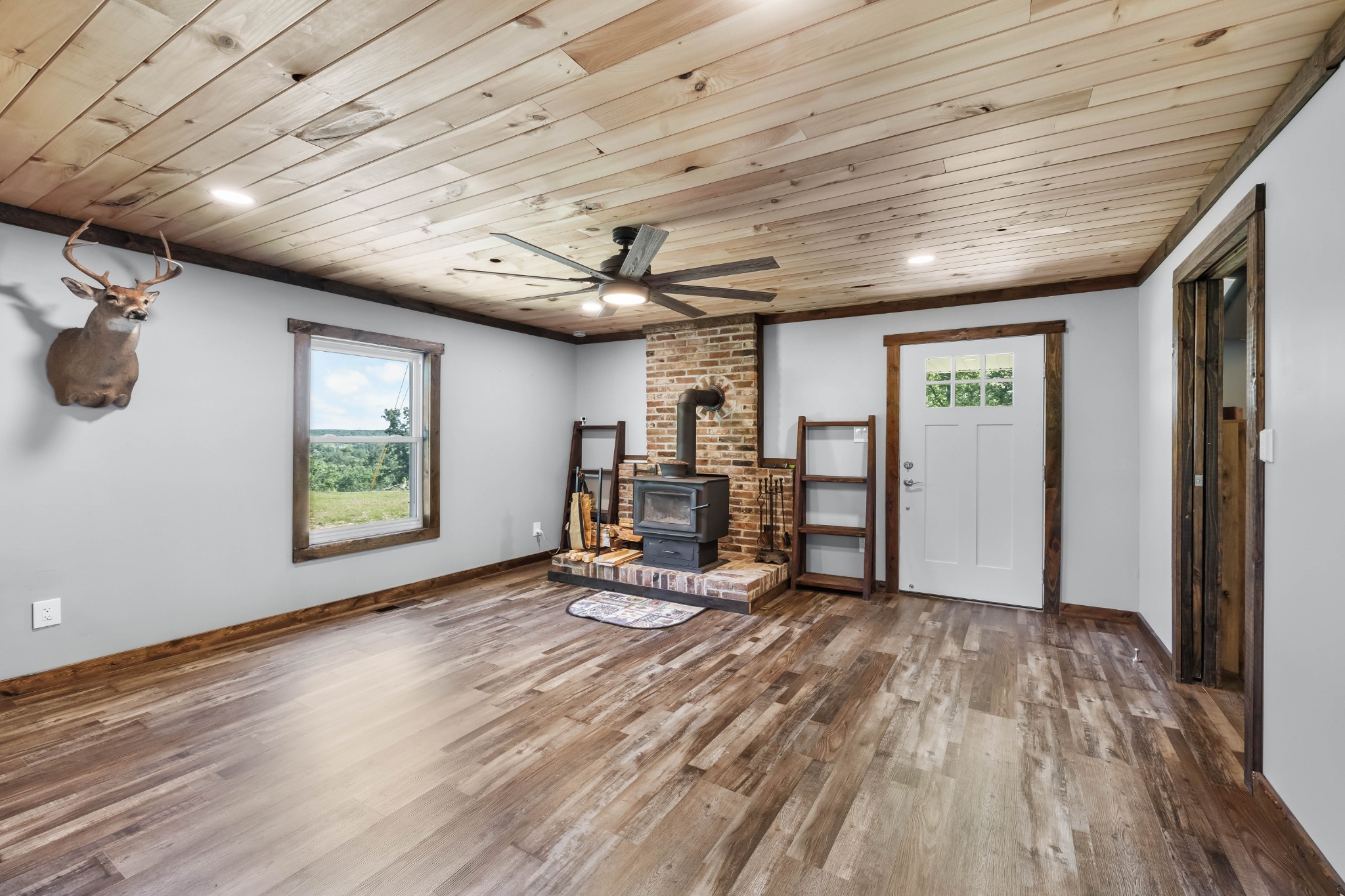 Dover, Tennessee, 37058, United States, 2 Bedrooms Bedrooms, ,2 BathroomsBathrooms,Residential,For Sale,2007547