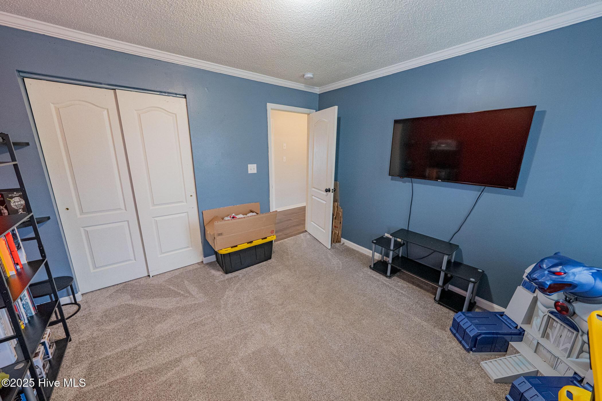 Moyock, North Carolina, 27958, United States, 6 Bedrooms Bedrooms, ,3 BathroomsBathrooms,Residential,For Sale,1997341