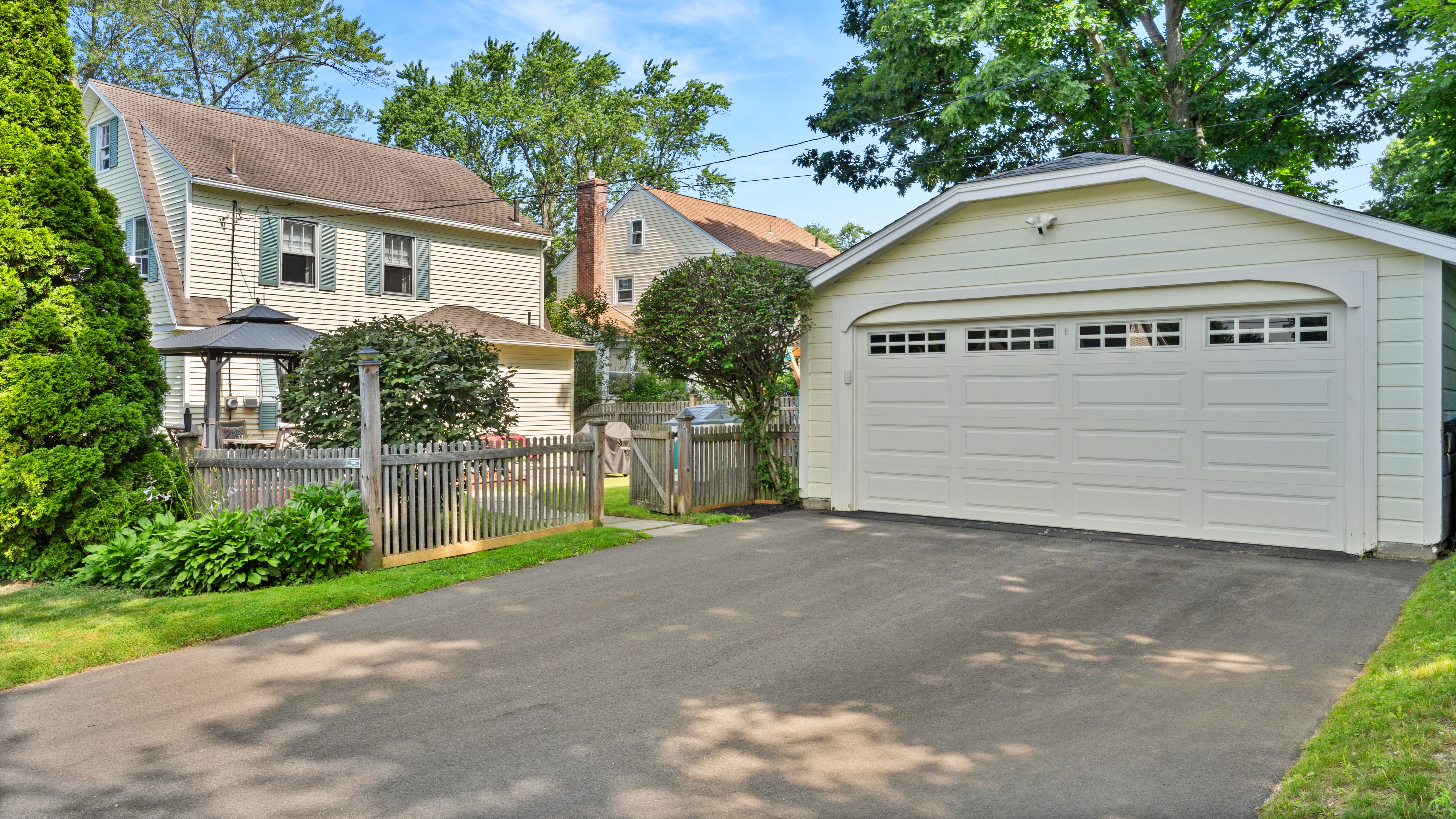 Turnkey Colonial Charm in Southeast Pittsfield - 物件實景