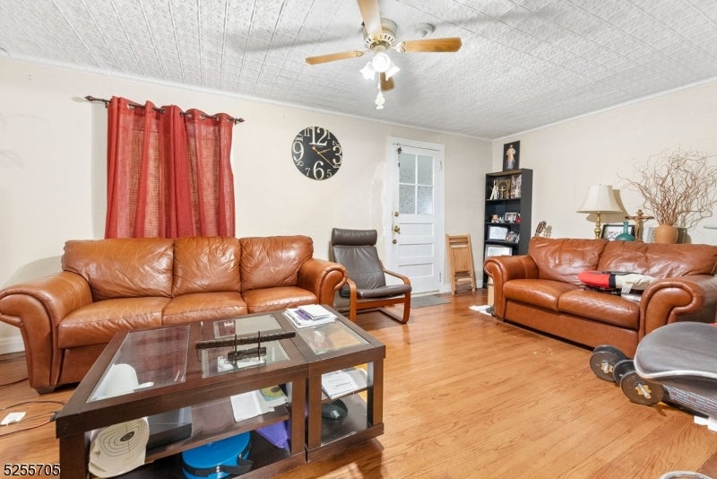 Belleville Twp., New Jersey, 07109, United States, ,2 BathroomsBathrooms,Residential,For Sale,1980231