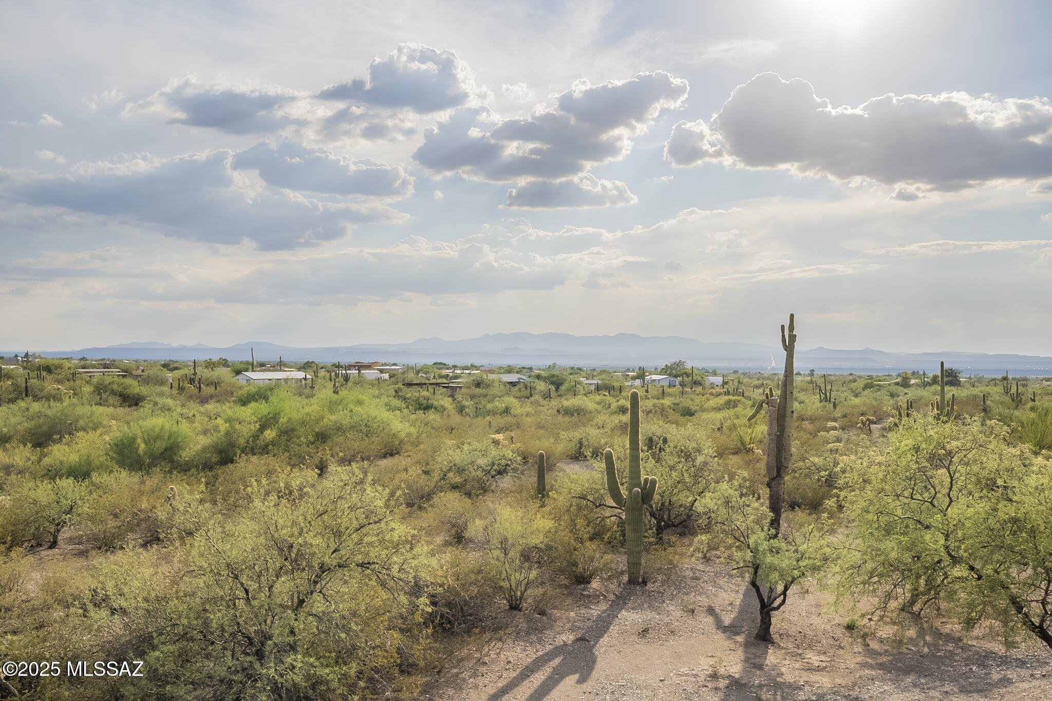 Sahuarita, Arizona, 85629, United States, 6 Bedrooms Bedrooms, ,3 BathroomsBathrooms,Residential,For Sale,1919745