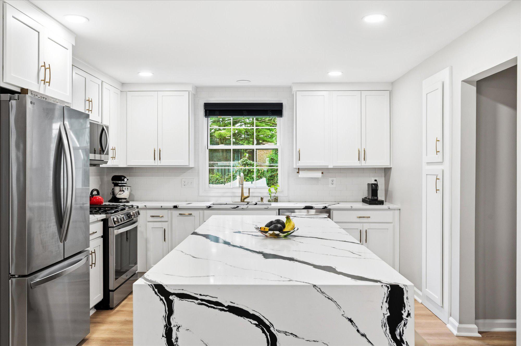  1000 E Holly Avenue, Sterling, VA, 20164 - 物件實景