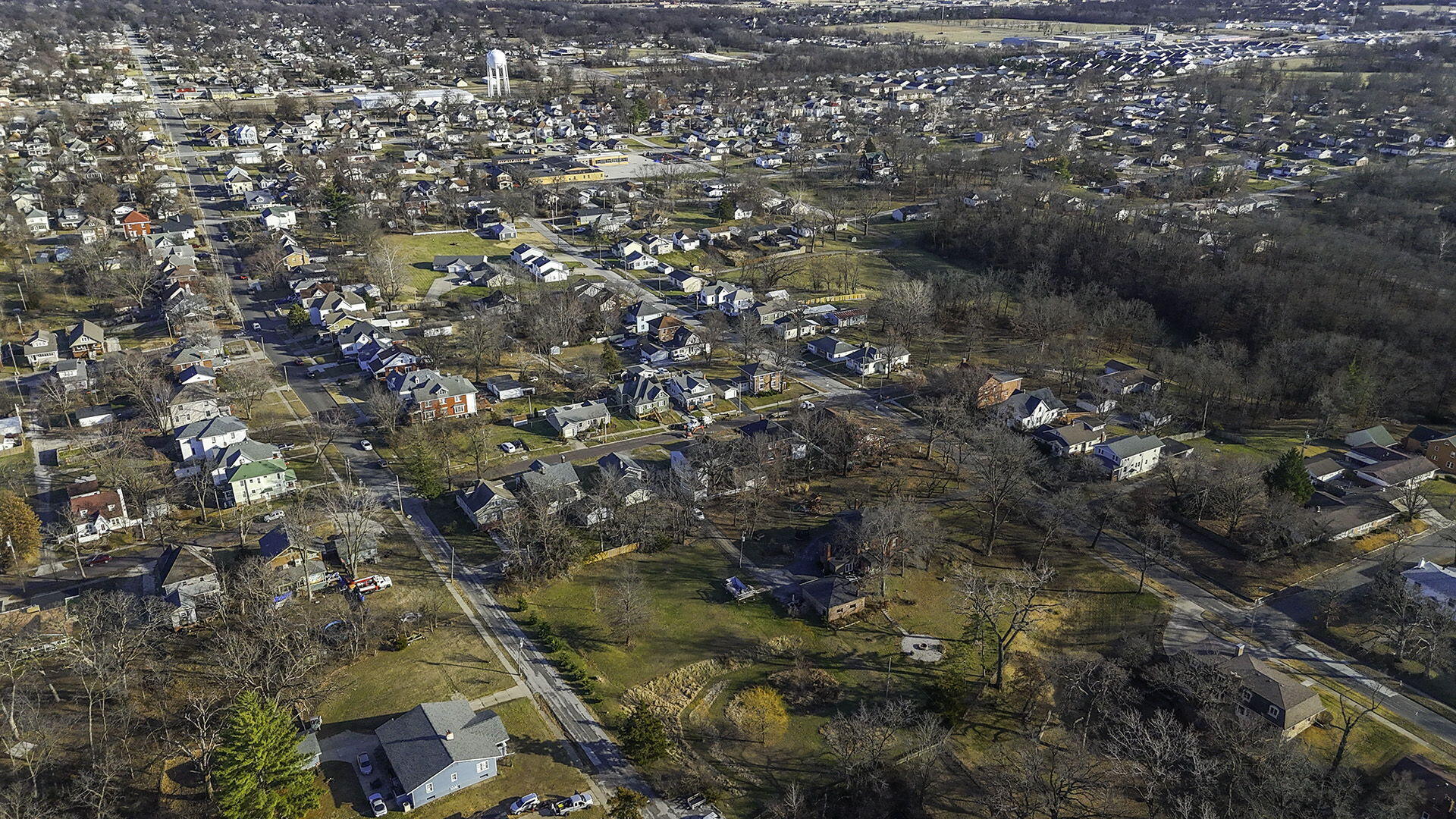 MOBERLY, Missouri, 65270, United States, 5 Bedrooms Bedrooms, ,5 BathroomsBathrooms,Residential,For Sale,2009284