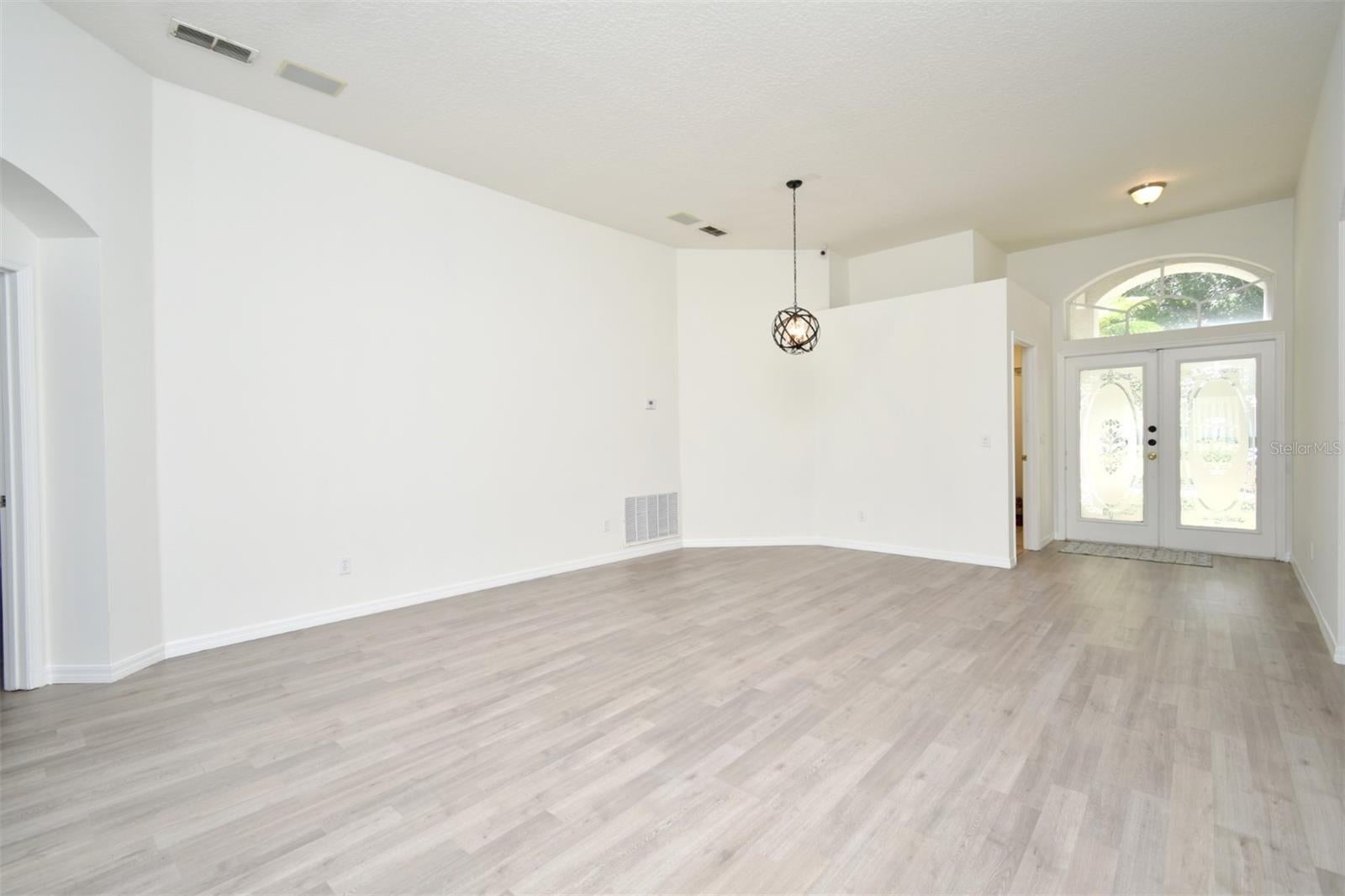 ORLANDO, Florida, 32836, United States, 4 Bedrooms Bedrooms, ,2 BathroomsBathrooms,Residential,For Sale,1922100