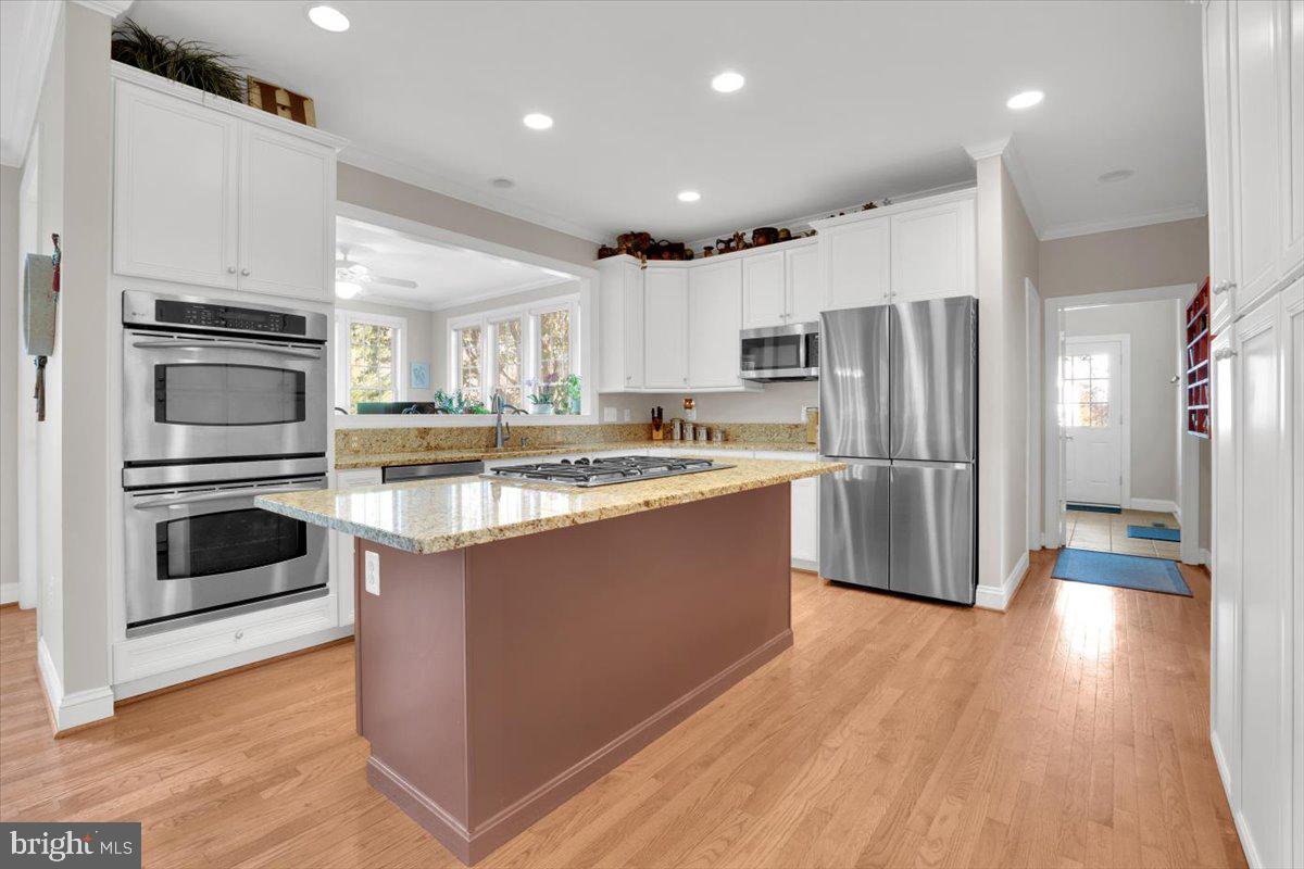 Hamilton, Virginia, 20158, United States, 4 Bedrooms Bedrooms, ,5 BathroomsBathrooms,Residential,For Sale,1987096