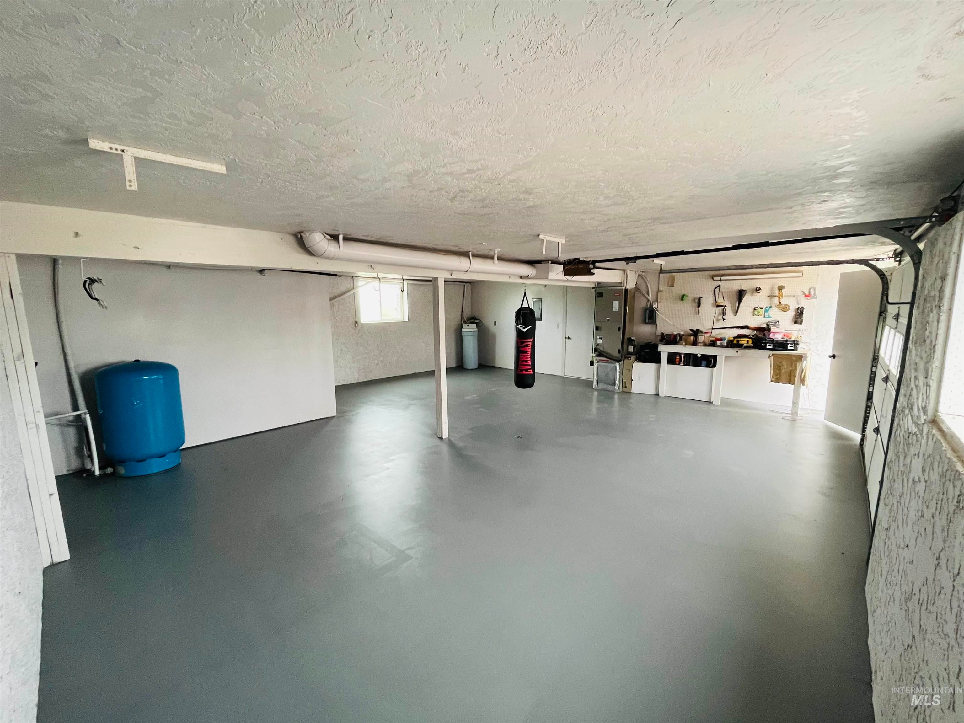 Ontario, Oregon, 97914, United States, 3 Bedrooms Bedrooms, ,3 BathroomsBathrooms,Residential,For Sale,1939270