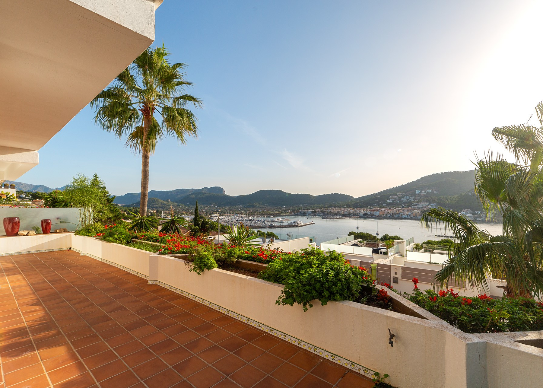  Apartment with sea views in Port d