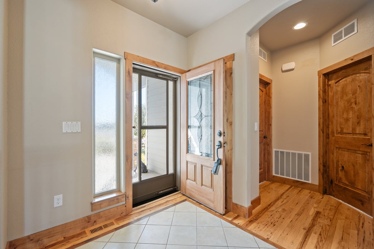 Cheyenne, Wyoming, 82001, United States, 5 Bedrooms Bedrooms, ,3 BathroomsBathrooms,Residential,For Sale,1994195