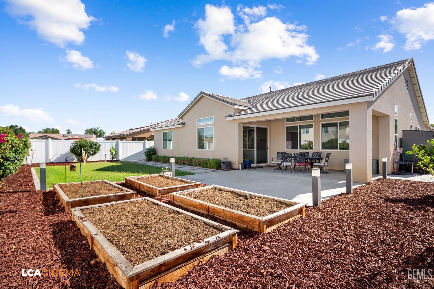 Bakersfield, California, 93311, United States, 4 Bedrooms Bedrooms, ,3 BathroomsBathrooms,Residential,For Sale,1906845