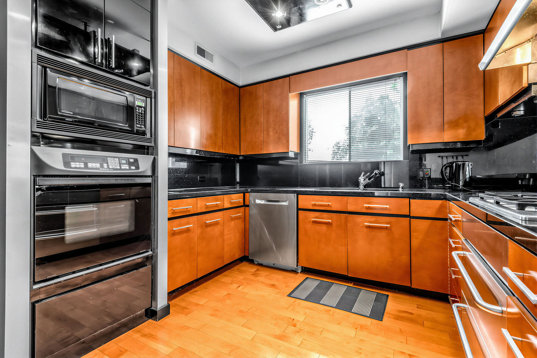  Bridal Path Bungalow - 物件實景