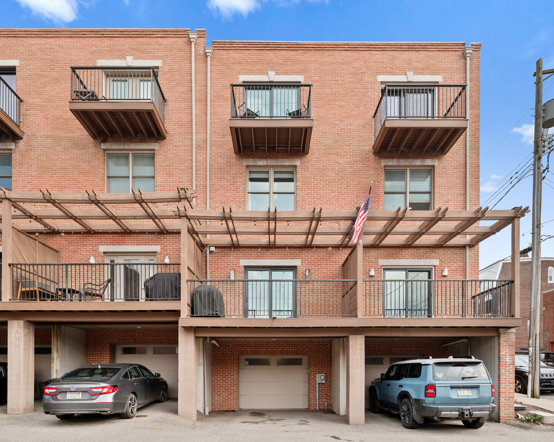  4059 Saint Johns Way, Pittsburgh, PA 15201 - 物件實景