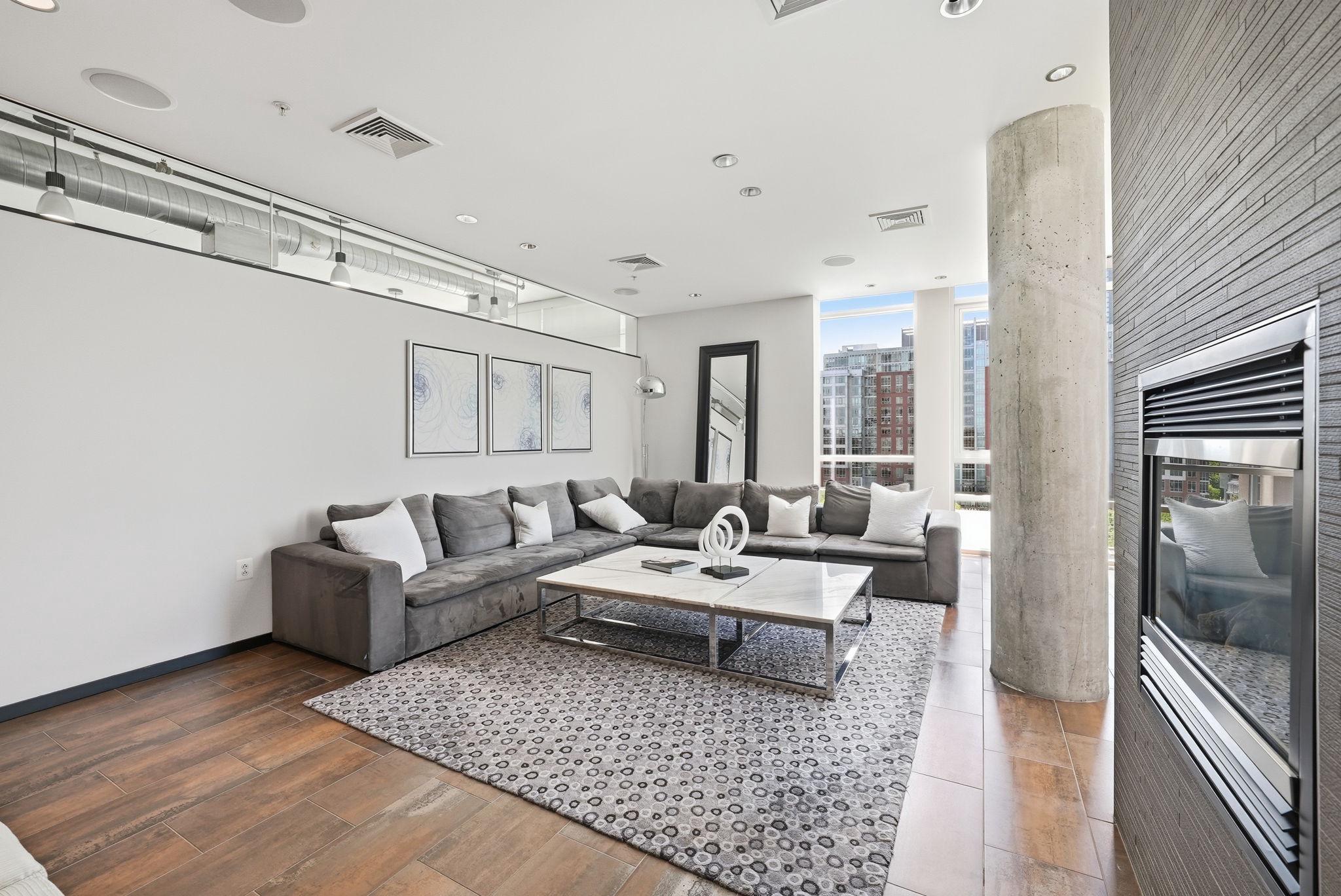  12025 New Dominion Parkway, Reston, VA, 20190 - 物件實景
