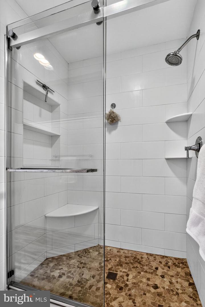 Downingtown, Pennsylvania, 19335, United States, 4 Bedrooms Bedrooms, ,3 BathroomsBathrooms,Residential,For Sale,1939162