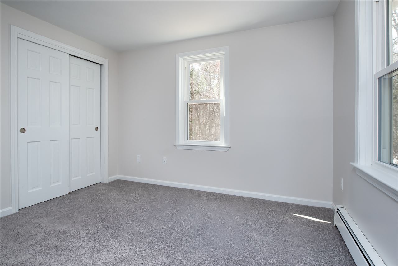 Hampstead, New Hampshire, 03841, United States, 4 Bedrooms Bedrooms, ,2 BathroomsBathrooms,Residential,For Sale,1861952
