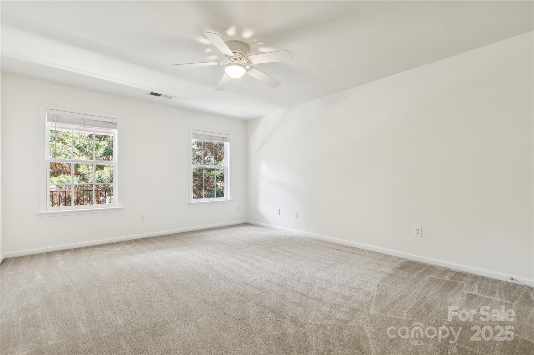 Tega Cay, South Carolina, 29708, United States, 4 Bedrooms Bedrooms, ,4 BathroomsBathrooms,Residential,For Sale,1906873